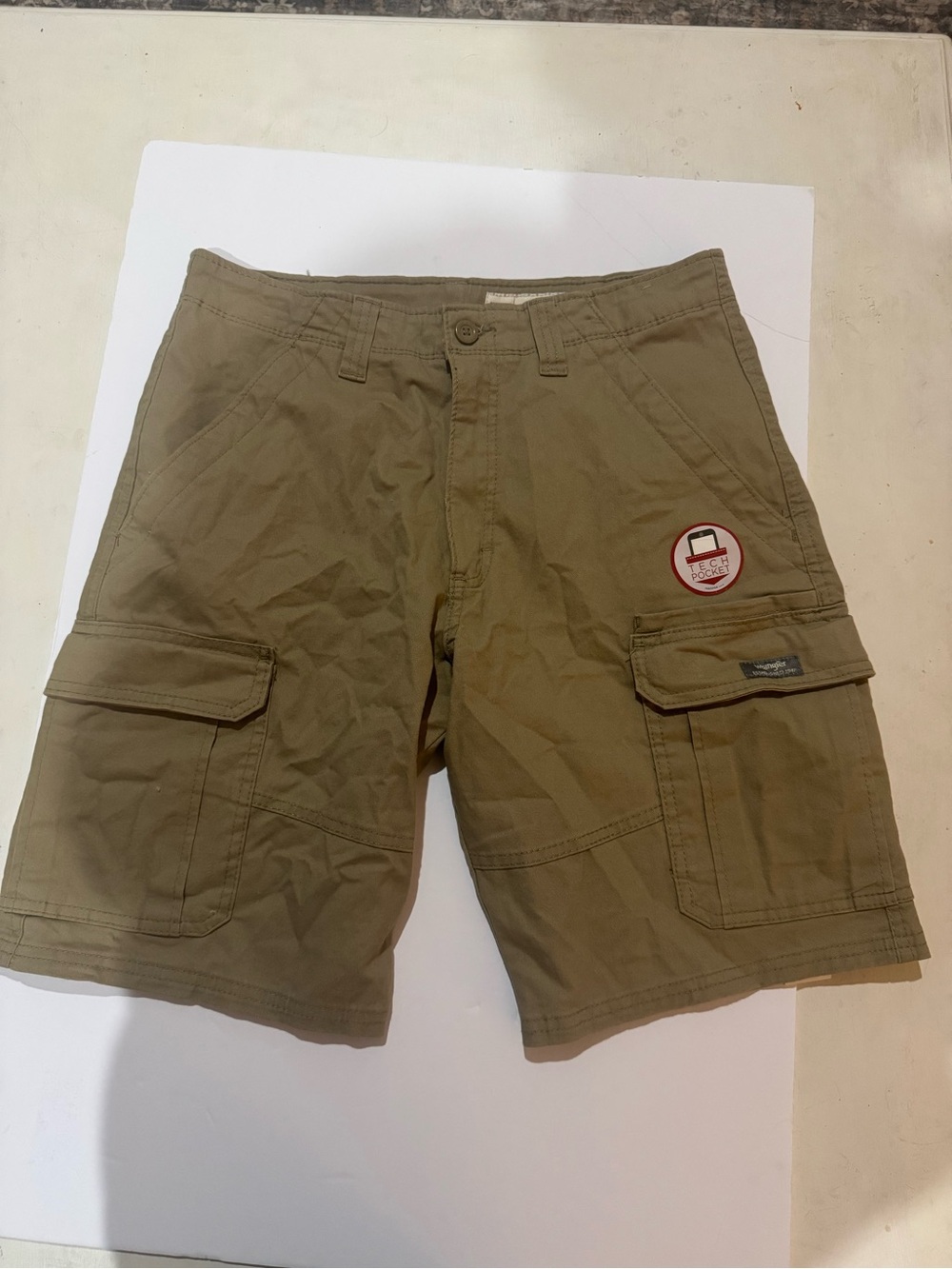Wrangler Men's Cargo Shorts in Olive